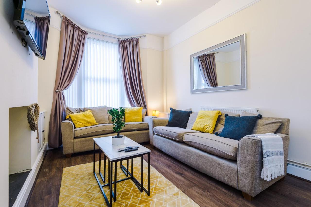 Finchley House Lovely House In Anfield, 2 Minutes Walk From The Stadium, Parking And Wifi Liverpool